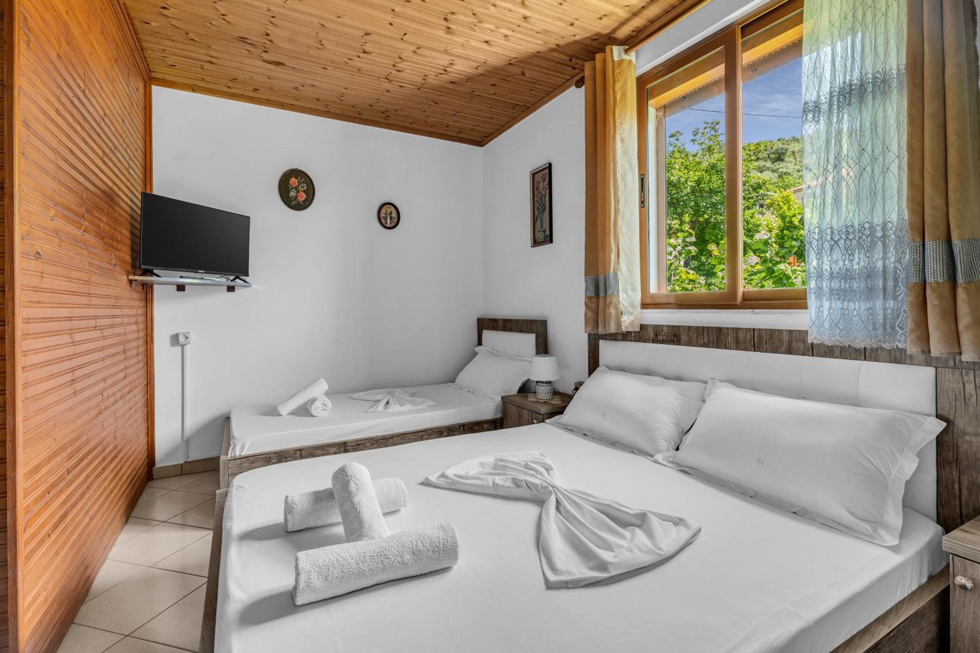 Guesthouse Emiljano Berat Zewnętrze zdjęcie