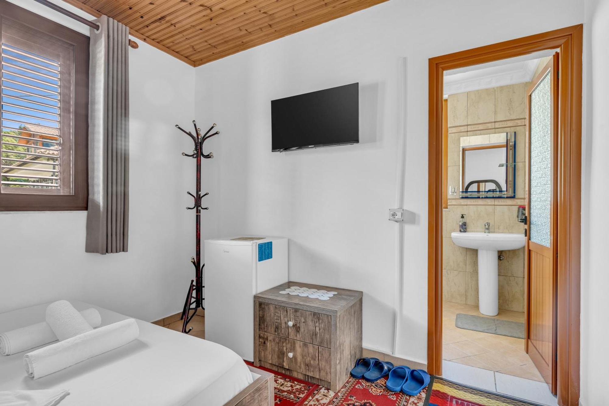Guesthouse Emiljano Berat Zewnętrze zdjęcie